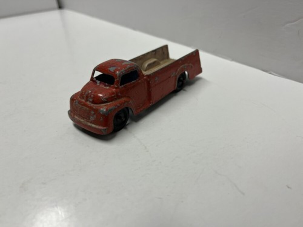 Vintage Tootsie Toy of Chicago Ford Metal Flatbed Truck  USA